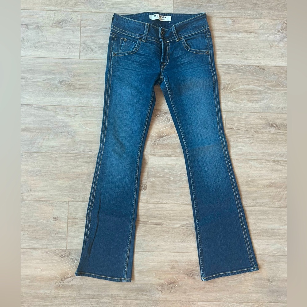Women’s Hudson Flare Jeans | Size 26 | Medium Blue Wash